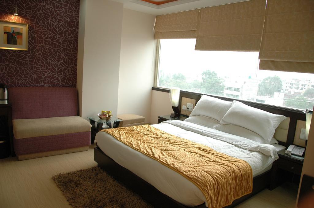 Hotel Palmdale Zirakpur ห้อง รูปภาพ