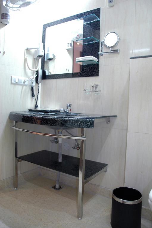 Hotel Palmdale Zirakpur ห้อง รูปภาพ