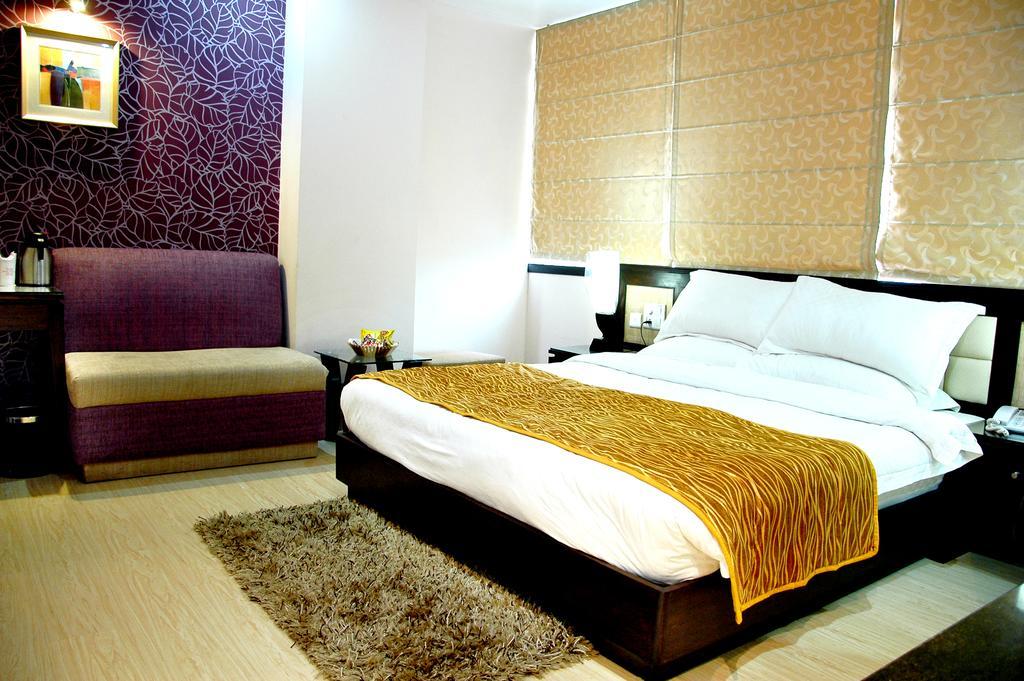 Hotel Palmdale Zirakpur ห้อง รูปภาพ